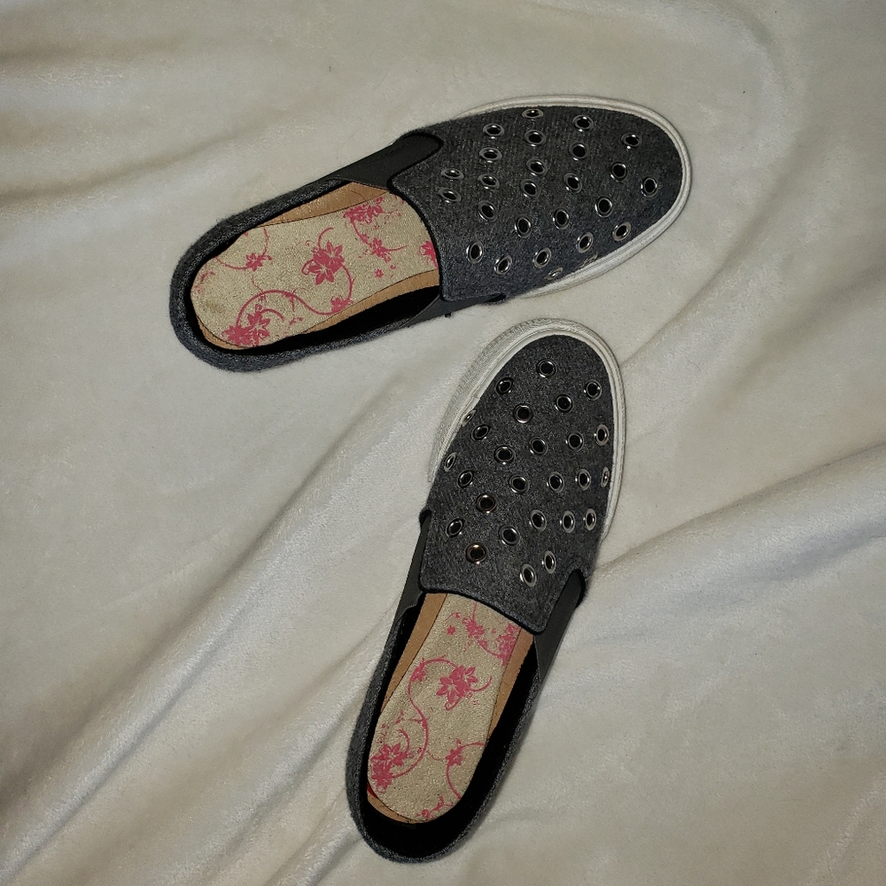 Restricted slip on sneakers colour charcoal size 6